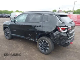 2019 Jeep Compass Trailhawk with VIN 3C4NJDDB7KT727762, listed as a IAAI auction lot 42299260 with 56,733 mi miles and . Bid and sale history available at DreamBid. Image 6.