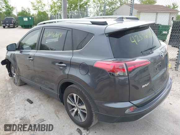 2018 Toyota RAV4 XLE с VIN JTMWFREV2JD112875, выставлен на аукционе IAAI как лот 42396084 с пробегом 108 040 миль миль и . История ставок и продаж доступна на DreamBid. Изображение 3.