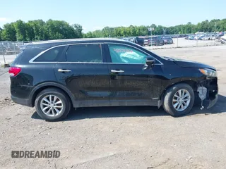 2017 Kia Sorento LX z VIN 5XYPGDA32HG265986, wystawiony jako IAAI lot #42571760 z przebiegiem 108 677 mil mil oraz . Historia ofert i sprzedaży dostępna na DreamBid. Obrazek 13.