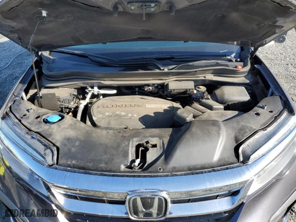 2019 Honda Pilot Touring 8-Passenger with VIN 5FNYF5H97KB002138, listed as a Copart auction lot 82107254 with 82,838 mi miles and Salvage Title. Bid and sale history available at carsss.com. Image 12.