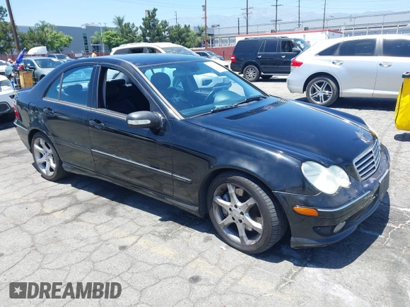 2007 Mercedes-Benz C 230 Sport z VIN WDBRF52HX7F888302, wystawiony jako IAAI lot #42539712 z przebiegiem 151 263 mil mil oraz . Historia ofert i sprzedaży dostępna na DreamBid. Obrazek 1.