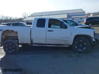 2009 Chevrolet Silverado 1500 LT with VIN 1GCEK29029Z141921, listed as a IAAI auction lot 41449735 with 0 mi miles. Bid and sale history available at carsss.com. Image 14.