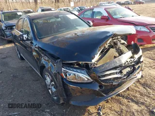 2015 Mercedes-Benz C-Class C 300 Luxury with VIN 55SWF4KB1FU096373, listed as a IAAI auction lot 41757631 with 124,572 mi miles. Bid and sale history available at carsss.com. Image 1.