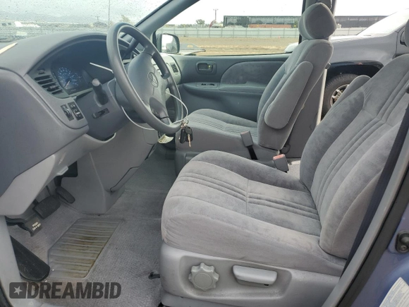 2002 Toyota Sienna LE with VIN 4T3ZF13C82U502111, listed as a Copart auction lot 80394434 with 134,058 mi miles and Clean Title. Bid and sale history available at carsss.com. Image 7.