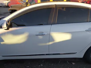 2016 Kia Cadenza Premium with VIN KNALN4D75G5207281, listed as a IAAI auction lot 41336339 with 147,385 mi miles. Bid and sale history available at carsss.com. Image 15.