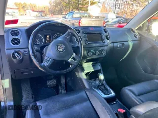 2011 Volkswagen Tiguan SEL with VIN WVGBV7AX4BW535519, listed as a Copart auction lot 44376085 with 150,695 mi miles and Clean Title. Bid and sale history available at DreamBid. Image 9.
