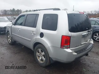 2009 Honda Pilot EX-L with VIN 5FNYF486X9B028209, listed as a IAAI auction lot 41959805 with 264,728 mi miles and . Bid and sale history available at carsss.com. Image 3.