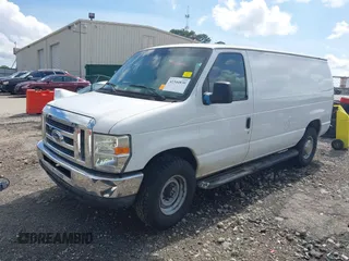 2011 Ford Econoline Cargo Commercial z VIN 1FTNE2EW4BDB15566, wystawiony jako IAAI lot #42344830 z przebiegiem 165 580 mil mil oraz . Historia ofert i sprzedaży dostępna na DreamBid. Obrazek 17.