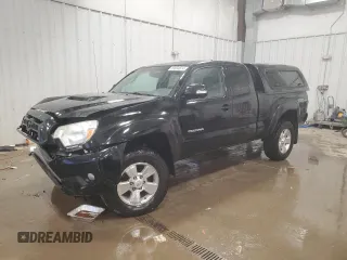 2014 Toyota Tacoma with VIN 5TFUU4EN3EX108032, listed as a Copart auction lot 83694674 with 141,548 mi miles and Non Repairable. Bid and sale history available at DreamBid. Image 1.