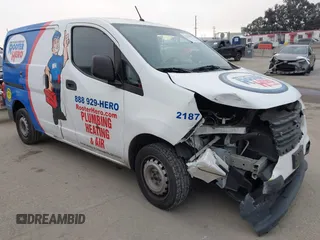 2018 Chevrolet City Express Cargo LS z VIN 3N63M0YN2JK692187, wystawiony jako IAAI lot #42157887 z przebiegiem 145 834 mil mil oraz . Historia ofert i sprzedaży dostępna na DreamBid. Obrazek 1.
