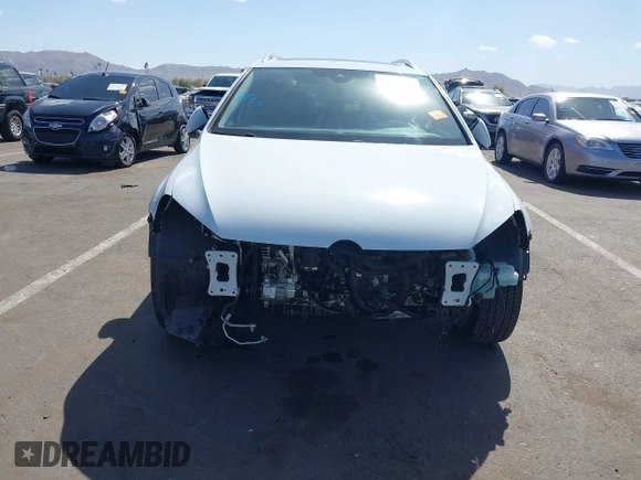 2017 Volkswagen Golf S z VIN 3VWC17AU2HM527113, wystawiony jako IAAI lot #41713423 z przebiegiem 47 796 mil mil oraz . Historia ofert i sprzedaży dostępna na DreamBid. Obrazek 6.