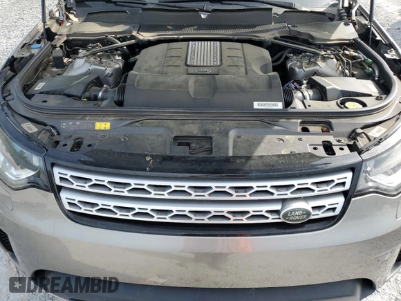 2018 Land Rover Discovery HSE Luxury with VIN SALRT2RV2JA053571, listed as a Copart auction lot 51611845 with 69,863 mi miles and Clean Title. Bid and sale history available at carsss.com. Image 12.