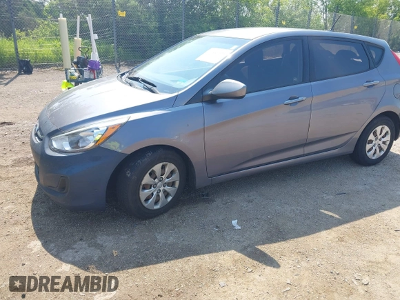 2016 Hyundai Accent SE z VIN KMHCT5AE1GU261082, wystawiony jako IAAI lot #42441435 z przebiegiem 217 219 mil mil oraz . Historia ofert i sprzedaży dostępna na DreamBid. Obrazek 2.