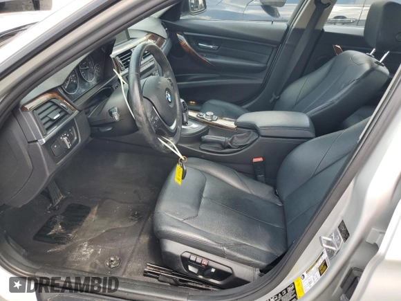 2013 BMW 3 Series 328i xDrive z VIN WBA3B3G5XDNR79509, wystawiony jako Copart lot #60312815 z przebiegiem 117 331 mil mil oraz Szkoda całkowita • Salvage title. Historia ofert i sprzedaży dostępna na DreamBid. Obrazek 7.