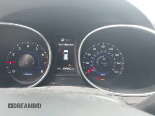 2016 Hyundai Santa Fe z VIN 5XYZU3LB0GG327660, wystawiony jako IAAI lot #42080530 z przebiegiem 109 602 mil mil oraz . Historia ofert i sprzedaży dostępna na DreamBid. Obrazek 7.