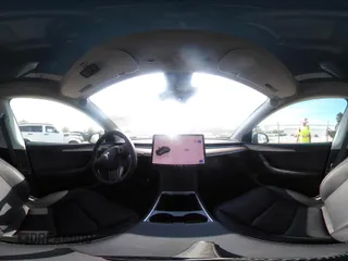 2024 Tesla Model Y Long Range z VIN 7SAYGDEE2RF992489, wystawiony jako IAAI lot #42258232 z przebiegiem 14 771 mil mil oraz . Historia ofert i sprzedaży dostępna na DreamBid. Obrazek 23.