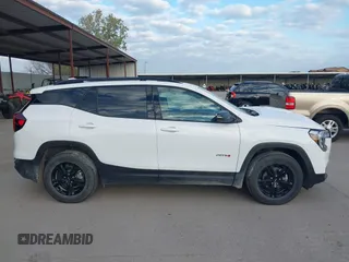 2022 GMC Terrain AT4 z VIN 3GKALYEV1NL296739, wystawiony jako IAAI lot #41118630 z przebiegiem 28 366 mil mil oraz . Historia ofert i sprzedaży dostępna na DreamBid. Obrazek 14.