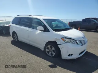 2017 Toyota Sienna LE Auto Access Seat with VIN 5TDKZ3DC9HS819666, listed as a Copart auction lot 89017475 with 118,170 mi miles and Salvage Title. Bid and sale history available at carsss.com. Image 4.