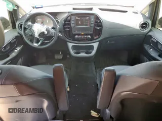2023 Mercedes-Benz Metris с VIN W1WV0FEY6P4312984, выставлен на аукционе Copart как лот 61163905 с пробегом 8 092 миль миль и Списание • Salvage title. История ставок и продаж доступна на DreamBid. Изображение 8.