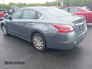 2015 Nissan Altima 2.5 S with VIN 1N4AL3AP9FC193562, listed as a IAAI auction lot 42206290 with 226,927 mi miles. Bid and sale history available at carsss.com. Image 3.