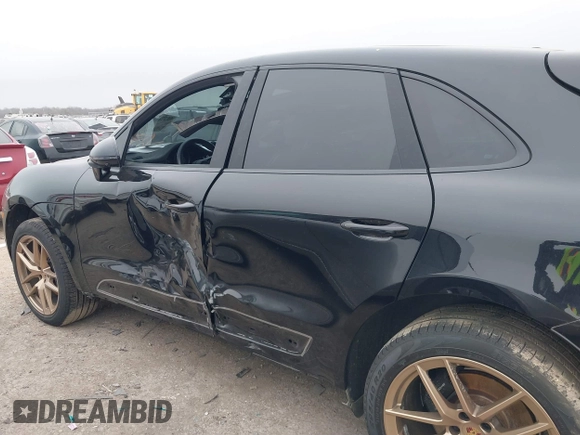 2022 Porsche Macan with VIN WP1AA2A52NLB06879, listed as a IAAI auction lot 41529228 with 34,309 mi miles and . Bid and sale history available at DreamBid. Image 14.
