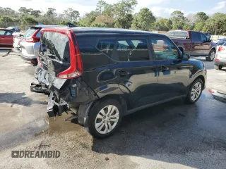 2020 Kia Soul X-Line with VIN KNDJ23AU6L7032514, listed as a Copart auction lot 44331945 with 86,787 mi miles and Non Repairable. Bid and sale history available at carsss.com. Image 3.