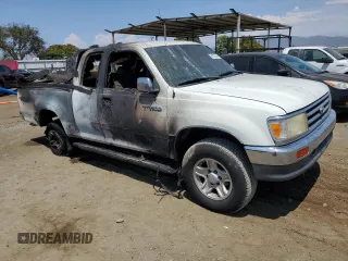 1997 Toyota T100 SR5 z VIN JT4UN24D0V0040856, wystawiony jako Copart lot #64775874 z przebiegiem Nie podano mil oraz Nie do naprawy. Historia ofert i sprzedaży dostępna na DreamBid. Obrazek 4.