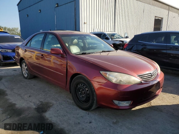 2005 Toyota Camry LE with VIN 4T1BF30K05U089798, listed as a Copart auction lot 56967924 with 228,003 mi miles and Clean Title. Bid and sale history available at DreamBid. Image 4.