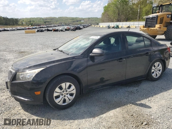 2014 Chevrolet Cruze LS with VIN 1G1PA5SG3E7372295, listed as a Copart auction lot 51911975 with 140,609 mi miles and Salvage Title. Bid and sale history available at carsss.com. Image 1.