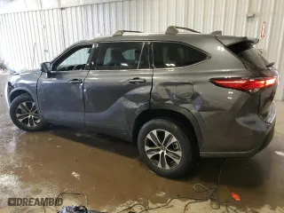 2020 Toyota Highlander XLE with VIN 5TDHZRAH2LS013609, listed as a Copart auction lot 84092874 with 53,601 mi miles and Salvage Title. Bid and sale history available at carsss.com. Image 2.