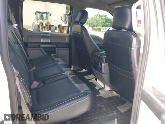 2018 Ford F-150 XL z VIN 1FTEW1CP3JFB39833, wystawiony jako IAAI lot #42798687 z przebiegiem 112 221 mil mil oraz . Historia ofert i sprzedaży dostępna na DreamBid. Obrazek 8.