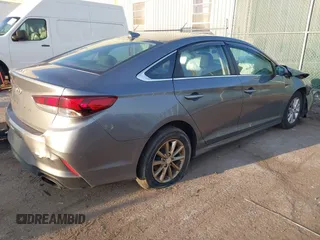 2019 Hyundai Sonata SE with VIN 5NPE24AF0KH751891, listed as a IAAI auction lot 41760542 with 97,517 mi miles and . Bid and sale history available at carsss.com. Image 4.