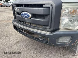 2011 Ford F-250 XL z VIN 1FT7W2B64BEC17079, wystawiony jako IAAI lot #42890662 z przebiegiem 106 522 mil mil oraz . Historia ofert i sprzedaży dostępna na DreamBid. Obrazek 21.