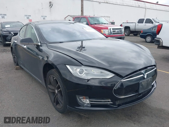 2014 Tesla Model S 60 с VIN 5YJSA1H10EFP48975, выставлен на аукционе IAAI как лот 42249935 с пробегом 105 524 миль миль и . История ставок и продаж доступна на DreamBid. Изображение 6.