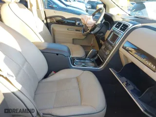 2008 Lincoln MKX with VIN 2LMDU68C88BJ25068, listed as a IAAI auction lot 41634952 with 145,879 mi miles. Bid and sale history available at carsss.com. Image 5.
