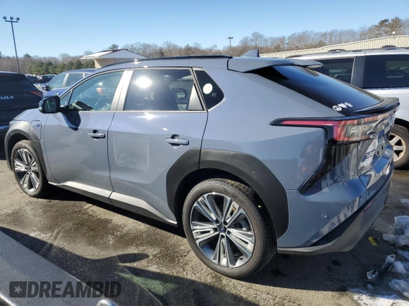 2023 Subaru Solterra Premium z VIN JTMABABA5PA019352, wystawiony jako Copart lot #43404604 z przebiegiem 9 903 mil mil oraz . Historia ofert i sprzedaży dostępna na DreamBid. Obrazek 2.