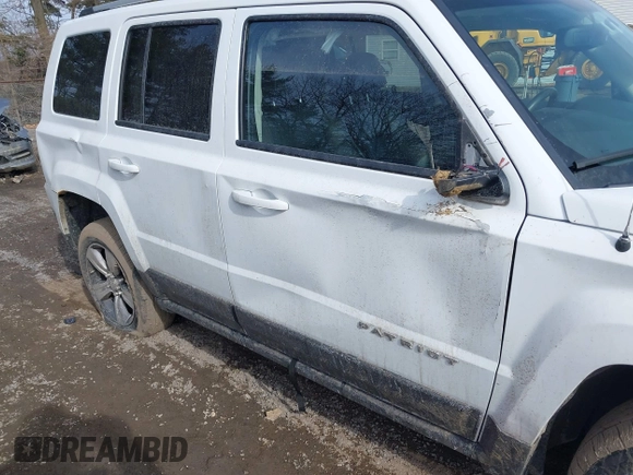 2016 Jeep Patriot Latitude with VIN 1C4NJPFA2GD562612, listed as a IAAI auction lot 41639913 with 120,823 mi miles and . Bid and sale history available at DreamBid. Image 6.