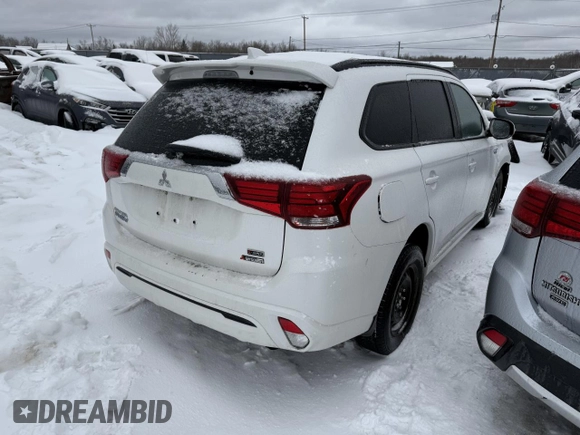 2022 Mitsubishi Outlander SEL with VIN JA4J2VA7XNZ611724, listed as a Copart auction lot 49676565 with 47,638 mi miles and Salvage title. Bid and sale history available at DreamBid. Image 3.