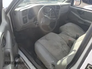2002 GMC Sonoma SL with VIN 1GTCS145828259598, listed as a Copart auction lot 67961124 with 183,710 mi miles and Salvage Title. Bid and sale history available at carsss.com. Image 8.