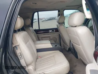 2003 Lincoln Navigator Luxury with VIN 5LMFU28R93LJ14359, listed as a IAAI auction lot 41477303 with 254,687 mi miles and . Bid and sale history available at DreamBid. Image 8.