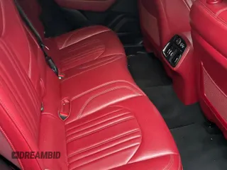 2017 Maserati Levante z VIN ZN661XUA3HX253365, wystawiony jako Copart lot #49140265 z przebiegiem 59 626 mil mil oraz Szkoda całkowita • Salvage title. Historia ofert i sprzedaży dostępna na DreamBid. Obrazek 6.