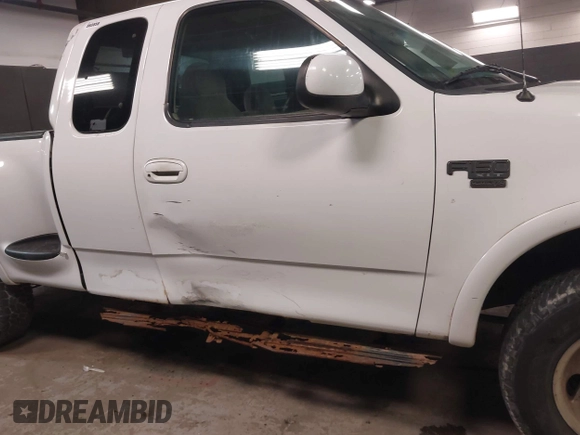 1998 Ford F-150 с VIN 2FTZX08W9WCA27422, выставлен на аукционе IAAI как лот 42391383 с пробегом 183 526 миль миль и . История ставок и продаж доступна на DreamBid. Изображение 6.