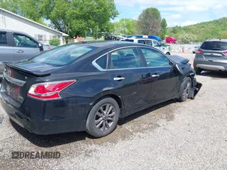 2015 Nissan Altima SV z VIN 1N4AL3AP2FC585914, wystawiony jako IAAI lot #42200459 z przebiegiem 174 706 mil mil oraz . Historia ofert i sprzedaży dostępna na DreamBid. Obrazek 4.