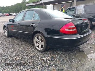 2003 Mercedes-Benz E 500 z VIN WDBUF70J73A125902, wystawiony jako IAAI lot #42154438 z przebiegiem 195 566 mil mil oraz . Historia ofert i sprzedaży dostępna na DreamBid. Obrazek 3.
