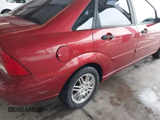 2000 Ford Focus ZTS with VIN 1FAHP3835YW197115, listed as a IAAI auction lot 41583720 with 177,022 mi miles and . Bid and sale history available at carsss.com. Image 13.
