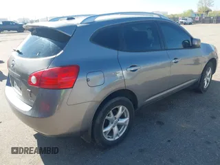 2009 Nissan Rogue S with VIN JN8AS58VX9W440060, listed as a IAAI auction lot 42067756 with 117,849 mi miles. Bid and sale history available at carsss.com. Image 4.