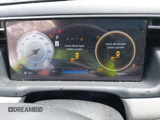 2022 Hyundai Tucson Limited z VIN 5NMJE3AE1NH133973, wystawiony jako IAAI lot #42154254 z przebiegiem 45 514 mil mil oraz . Historia ofert i sprzedaży dostępna na DreamBid. Obrazek 7.
