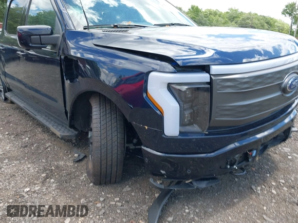 2023 Ford F-150 Lightning Pro с VIN 1FT6W1EVXPWG42428, выставлен на аукционе IAAI как лот 39711091 с пробегом 6 308 миль миль и . История ставок и продаж доступна на DreamBid. Изображение 22.