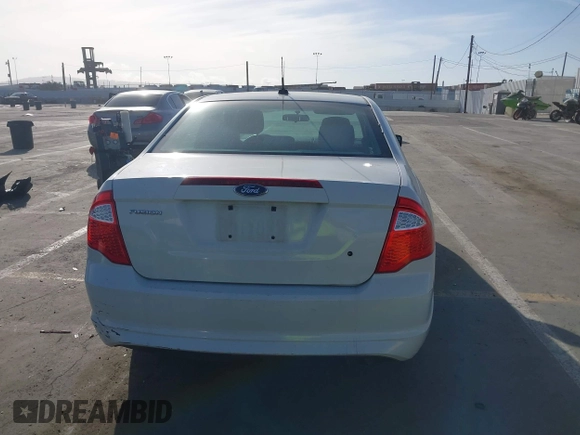 2011 Ford Fusion S with VIN 3FAHP0GA8BR293281, listed as a IAAI auction lot 41723896 with 157,196 mi miles. Bid and sale history available at carsss.com. Image 16.
