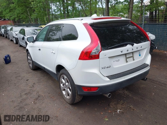 2013 Volvo XC60 3.2L with VIN YV4952DL1D2367330, listed as a IAAI auction lot 42197516 with 102,612 mi miles and . Bid and sale history available at DreamBid. Image 3.